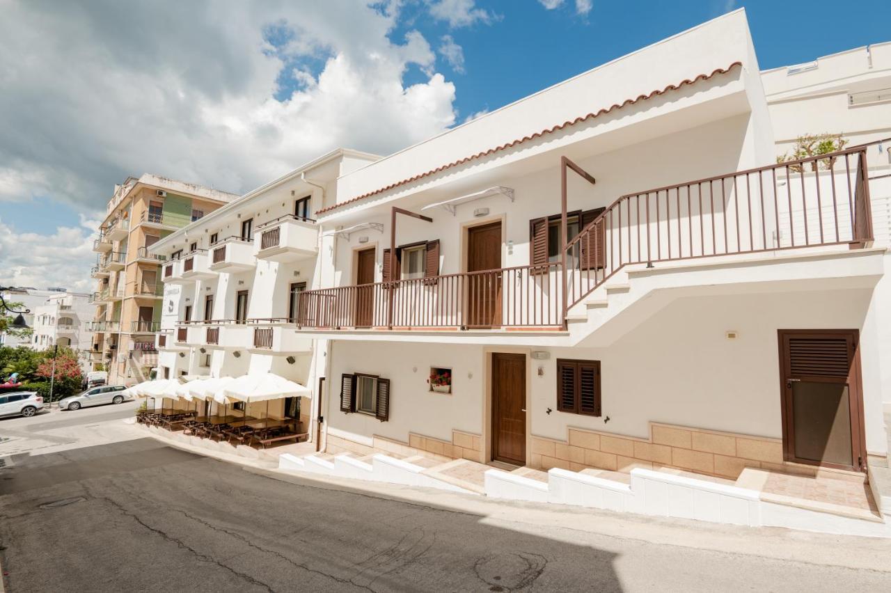Hotel La Caravella Vieste Exterior photo