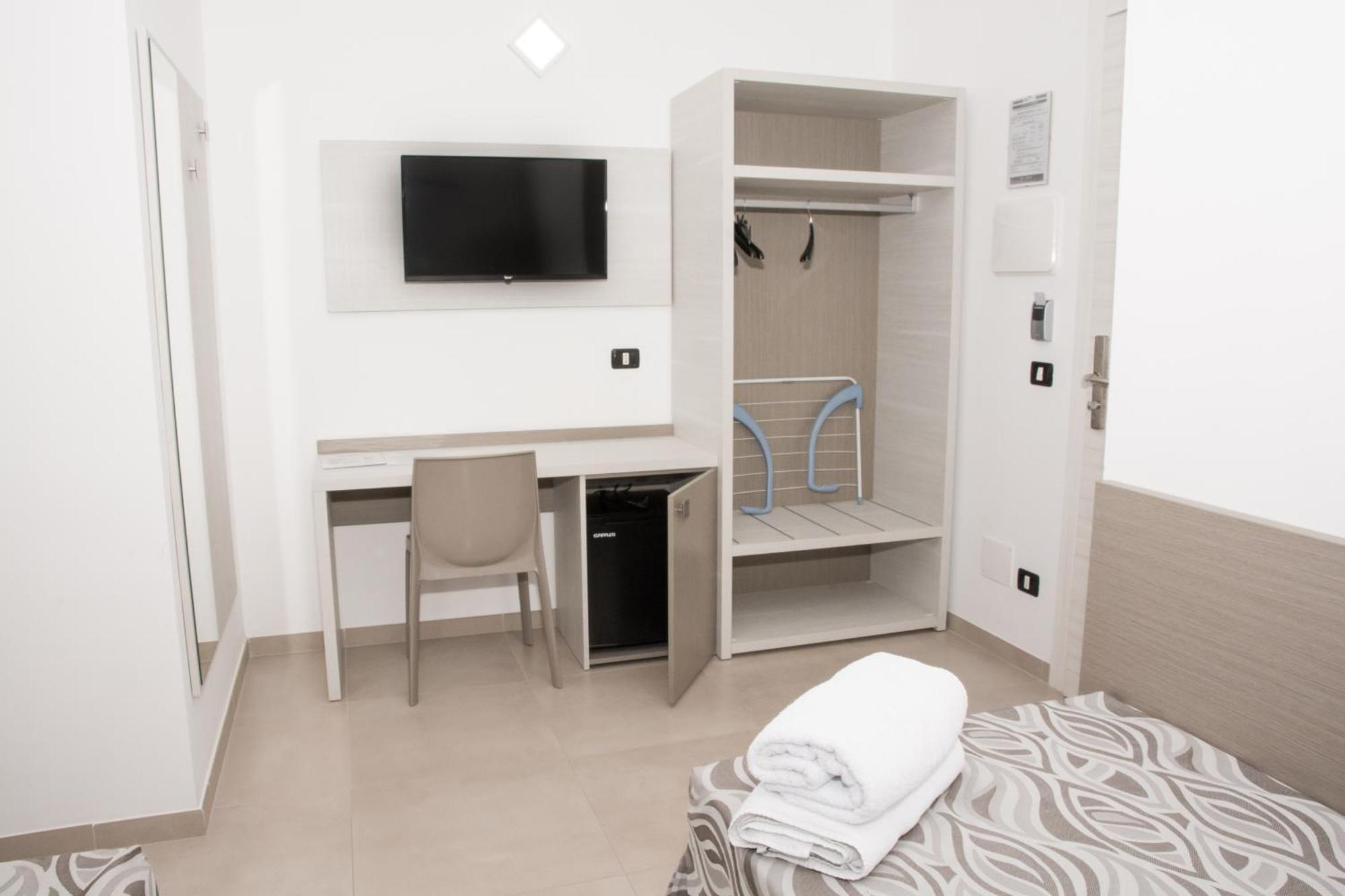 Hotel La Caravella Vieste Room photo