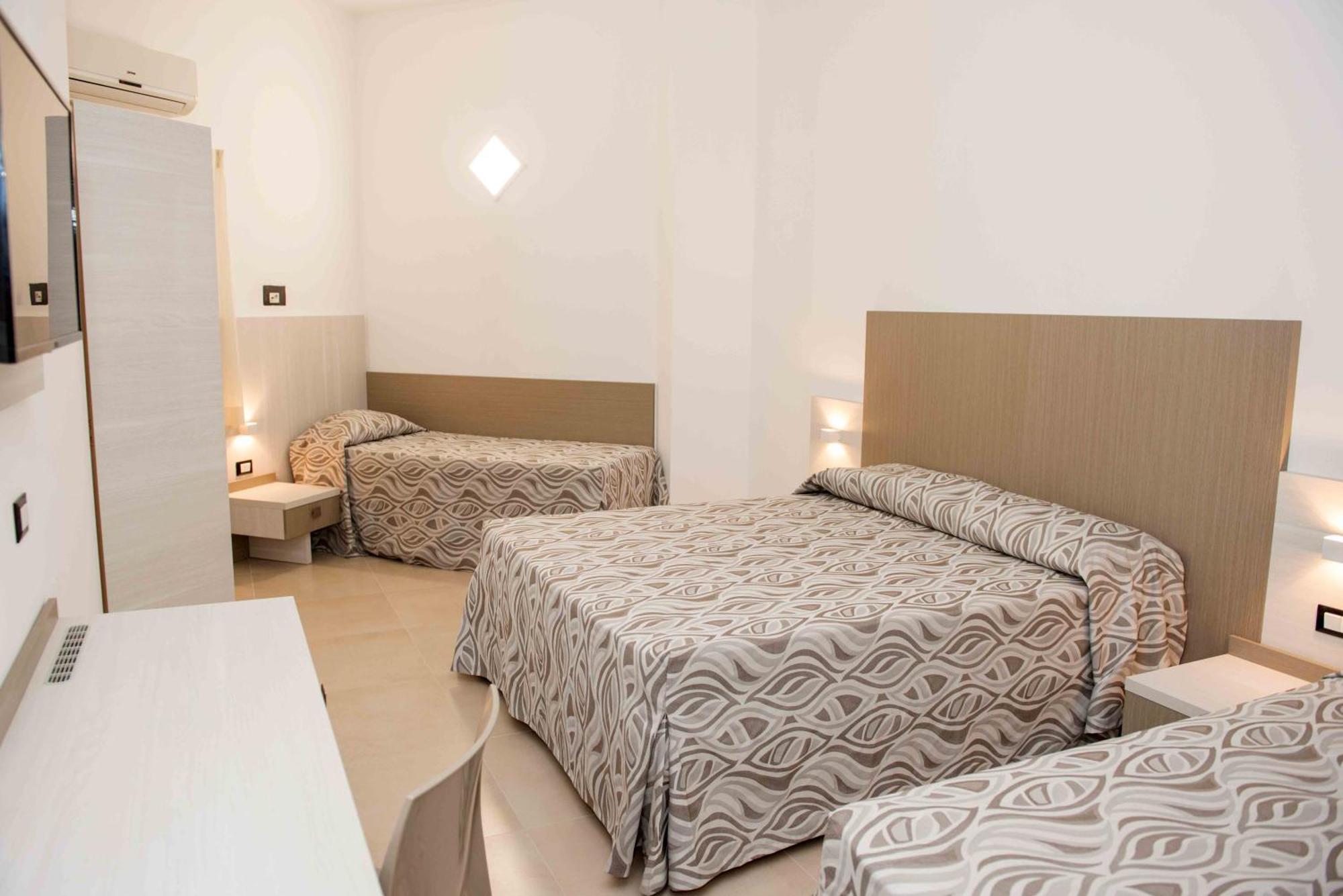 Hotel La Caravella Vieste Room photo