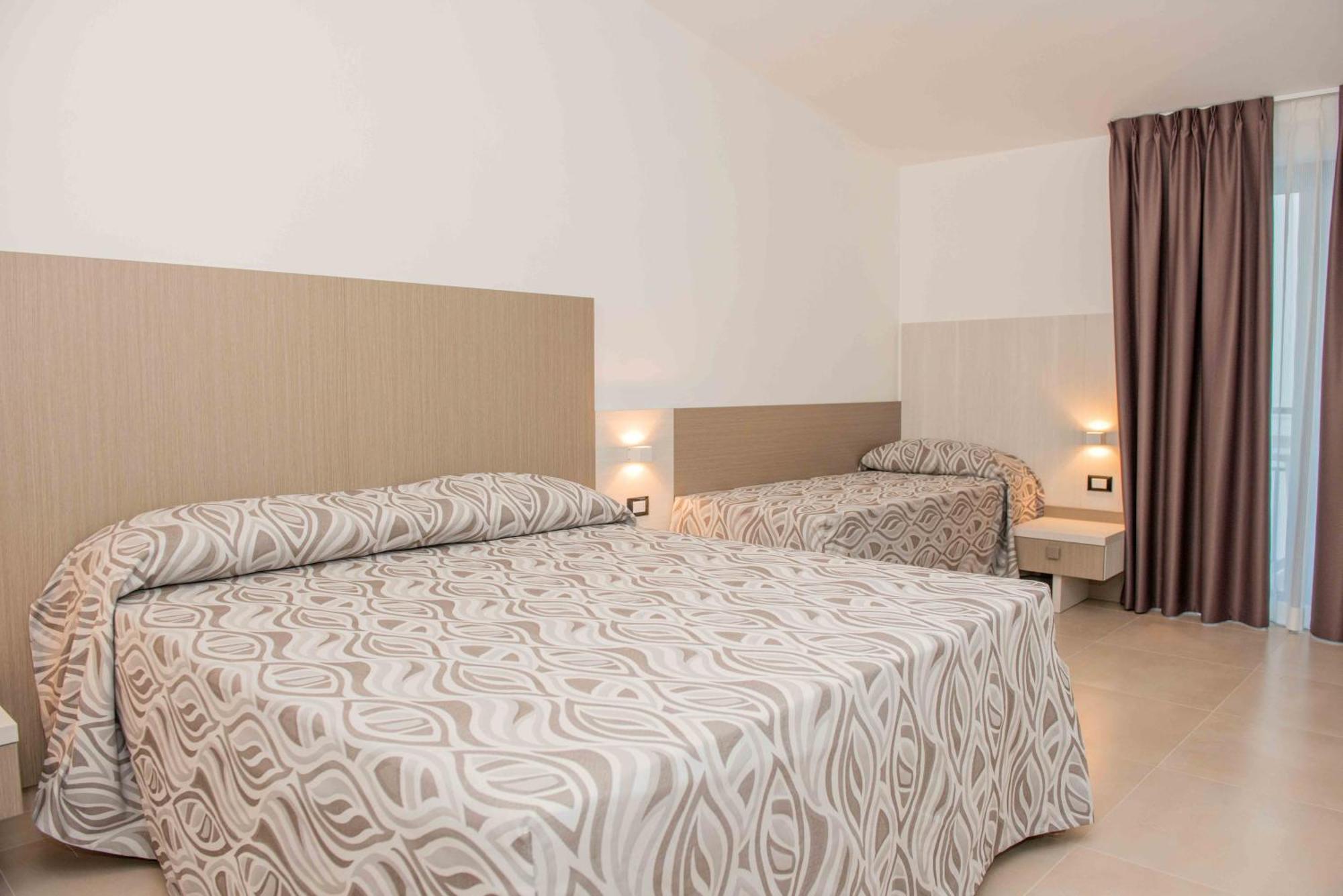 Hotel La Caravella Vieste Room photo