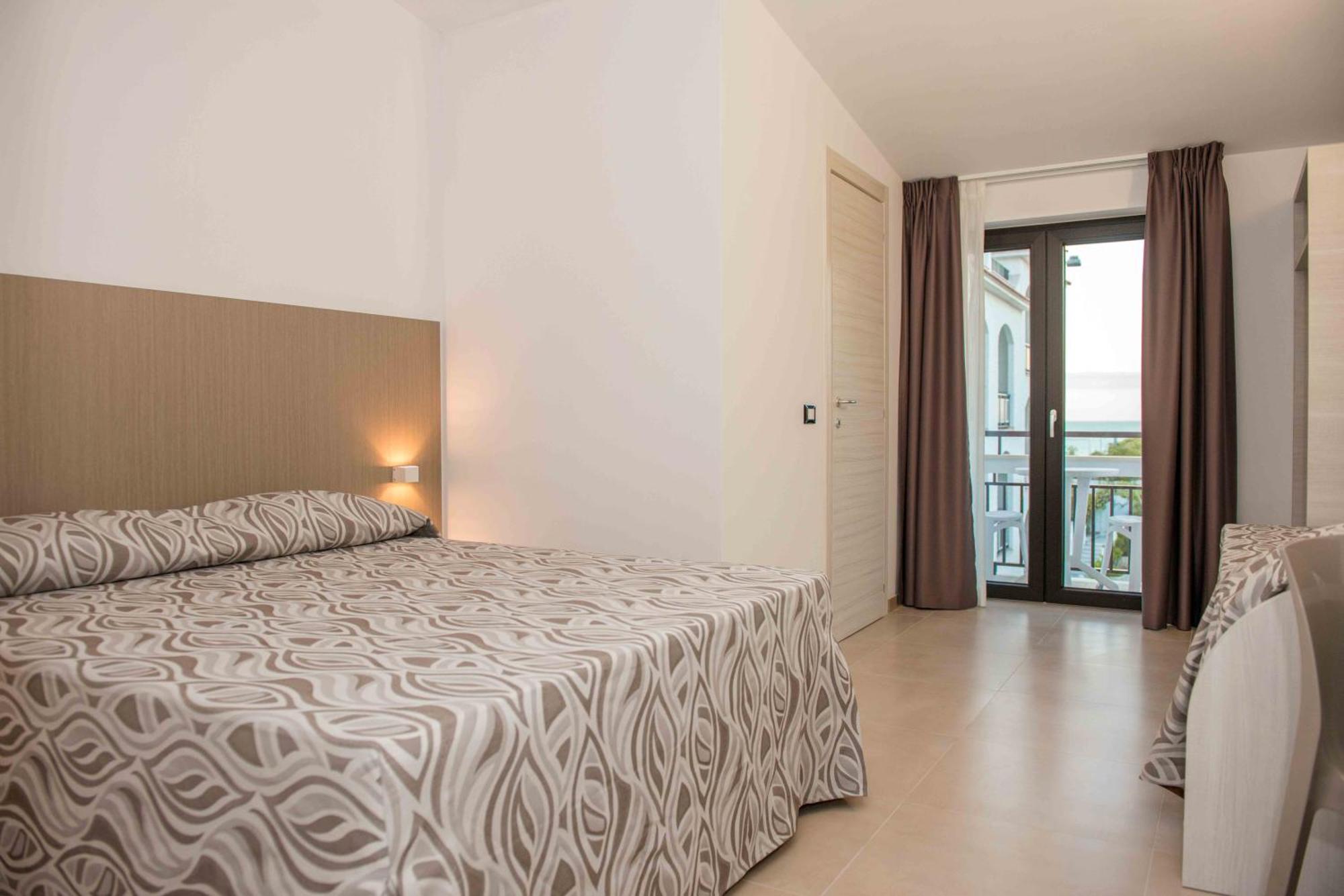 Hotel La Caravella Vieste Room photo